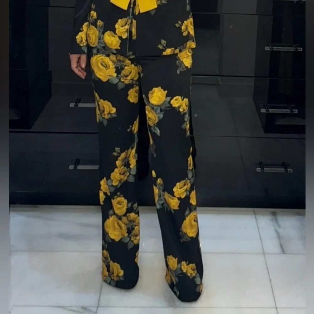 Alice + Olivia Black and Yellow Floral Pants - Picture 6 of 8